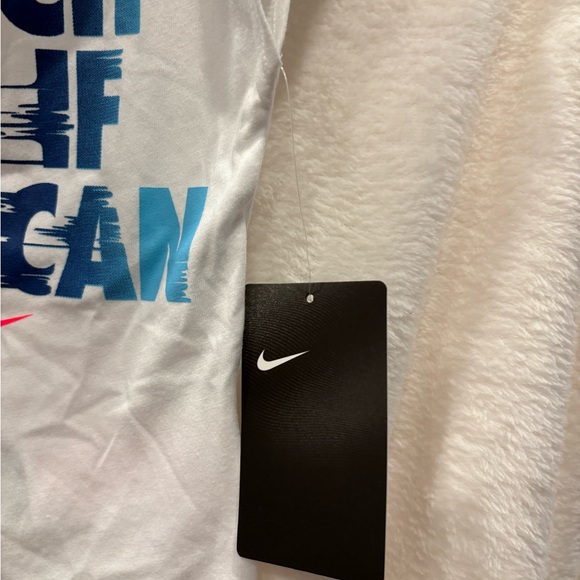 Nike Kids White Graphic Tee NWT 4T girls - Picture 2 of 3